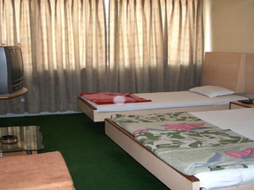 Hotel Tourist International Pune Exterior foto